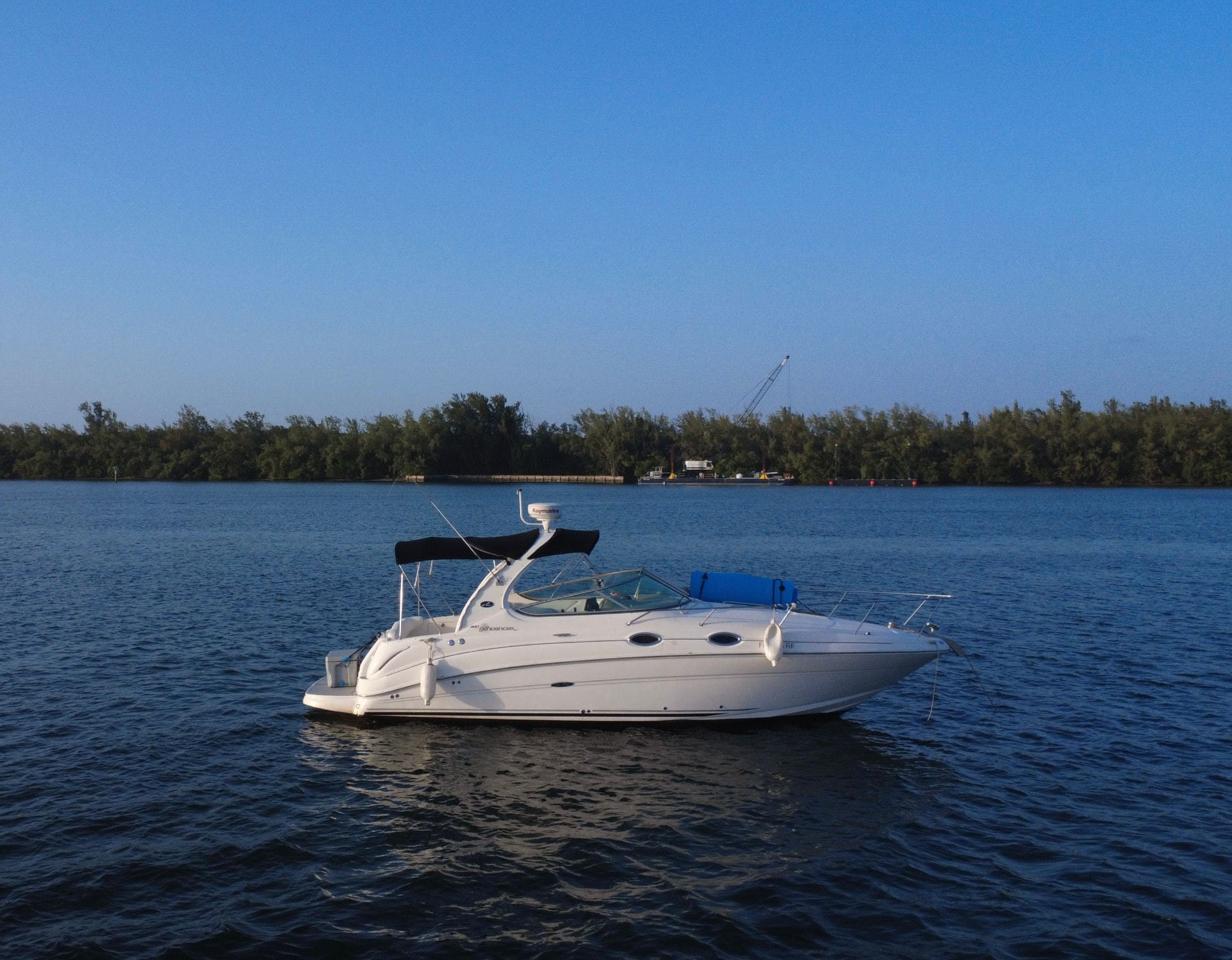 Sea Ray 280 charter yacht in Miami, photo 5